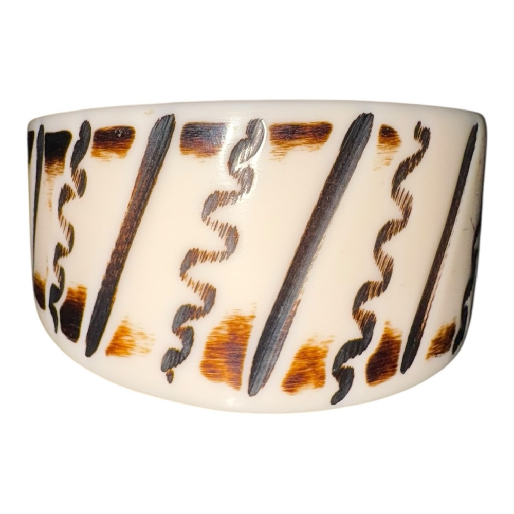 Vintage Carved Horn Bangle Bracelet Burn Etched Tribal Boho Chunky J17